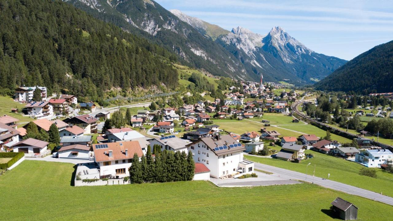 Pension Angelika Pettneu am Arlberg Bagian luar foto